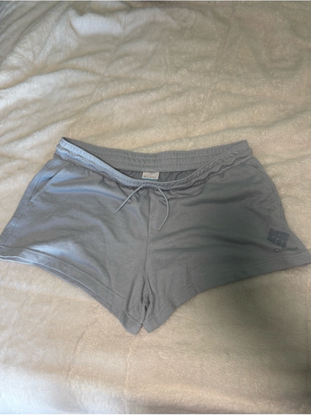 Columbia Women's Light Green Gray Athletic Active Workout Gym Knit Shorts